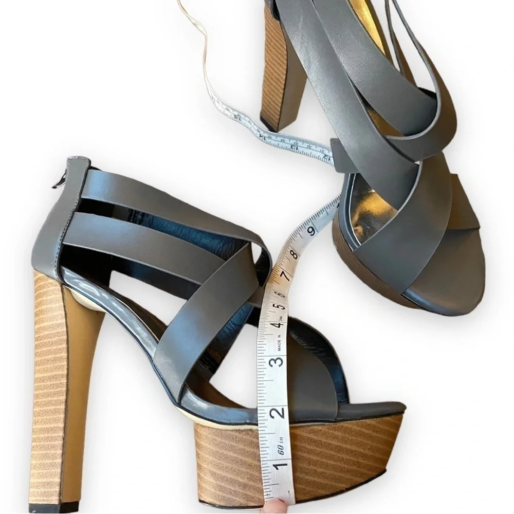 𝅺just Fab Hazel Gray and Brown Platform Heeled Sandals | Size 8.5